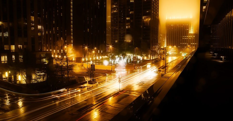 Poznaj najważniejsze zalety oświetlenia ulicznego z diodami LED